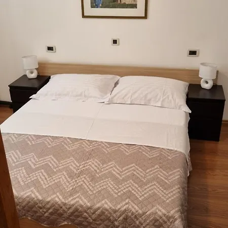 Apartman Drazen Fazana Exterior photo